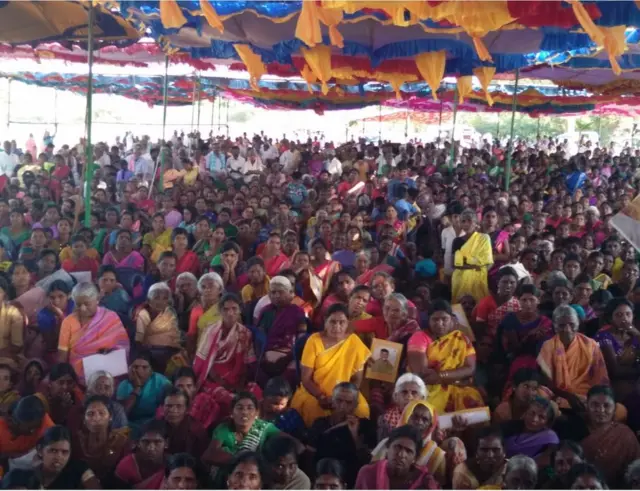 శివరాత్రి రోజున హేమావతి దేవాలయంలోని భక్తులు