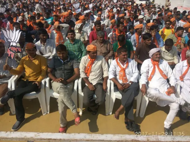 नरेंद्र मोदी