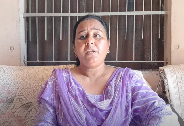 ਪਰਮਜੀਤ ਕੌਰ ਪਿੰਡ ਗੁੰਮਟੀ 