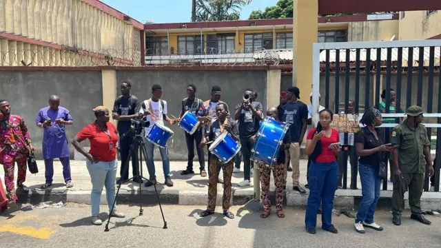 Aworan awọn ololufẹ Pelumi