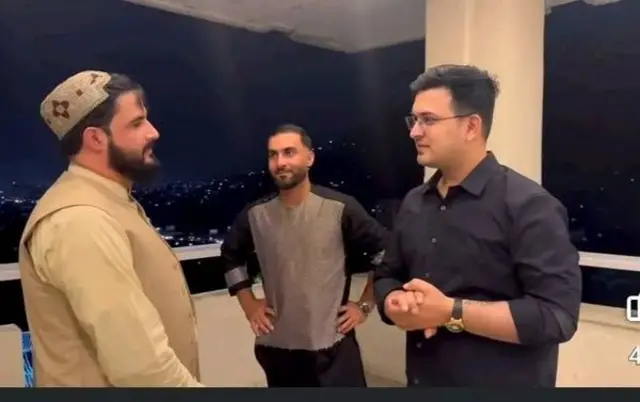 له ښي لوري، شبهانکر میشرا، حشمت الله شهیدي او نصیب خان 