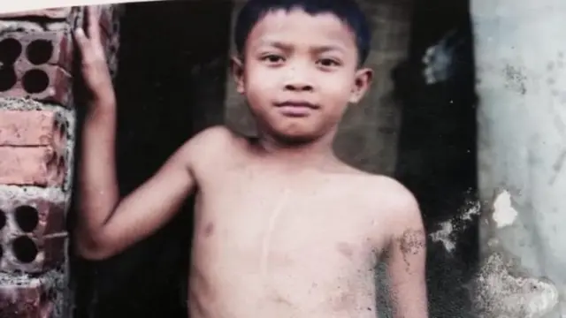 আউচ থেয়ারার ছোটবেলার ছবি।