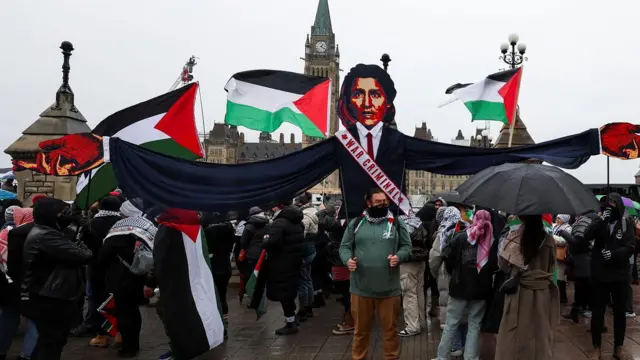 مظاهرات داعمة للفلسطينيين في غزة