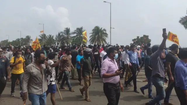 போராட்டக்காரர்கள்