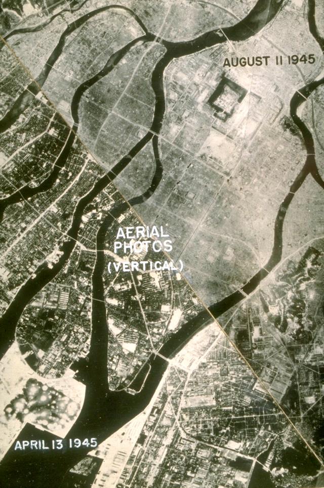 左下角照片显示原子弹爆炸之前的广岛，右上角照片是爆炸之后的广岛