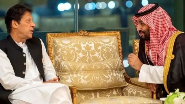 இம்ரான் கான் மற்றும் சவுதி முடியரசர் சல்மான்