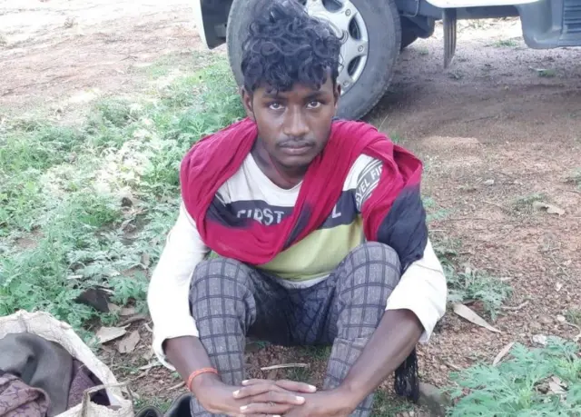 शहरों से पलायन करते मज़दूर