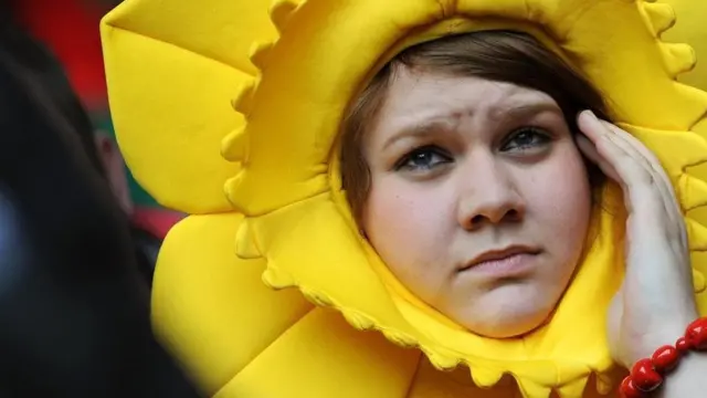 आत्मकेंद्रित, समाजभिमुखता