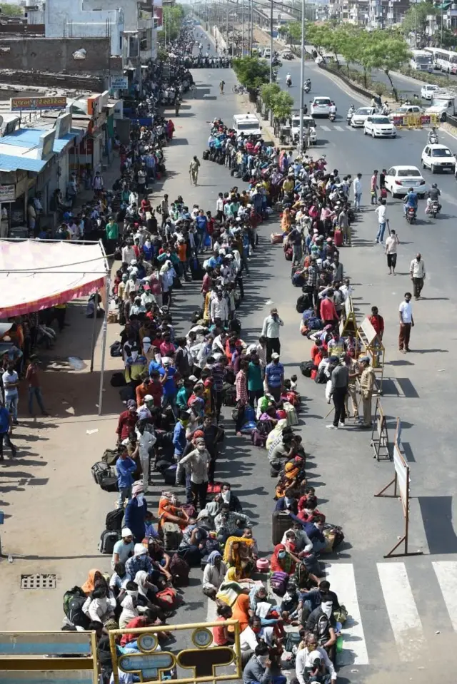 प्रवासी मज़दूर