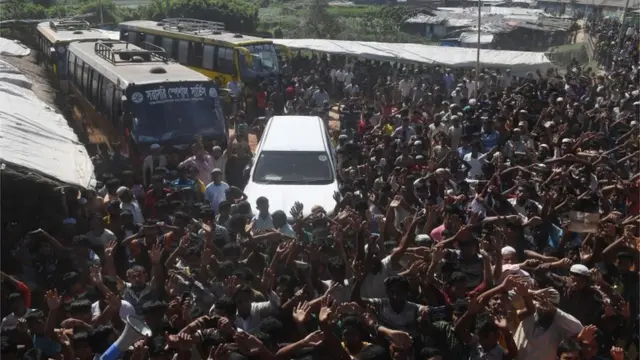 ရိုဟင်ဂျာ၊ မြန်မာ ၊ ဘင်္ဂလားဒေ့ရှ်