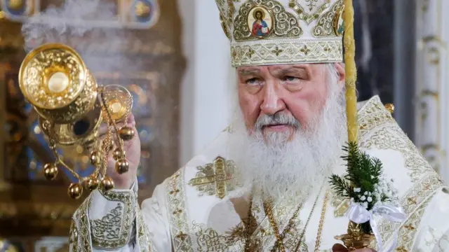 Patriarch Kirill durante a missaslot de dinheironatal