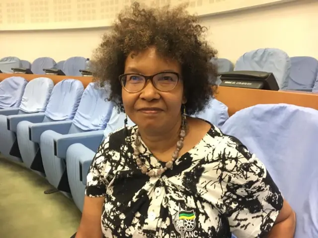 ኣምባሳደር ፌቤ ፖትጊተር