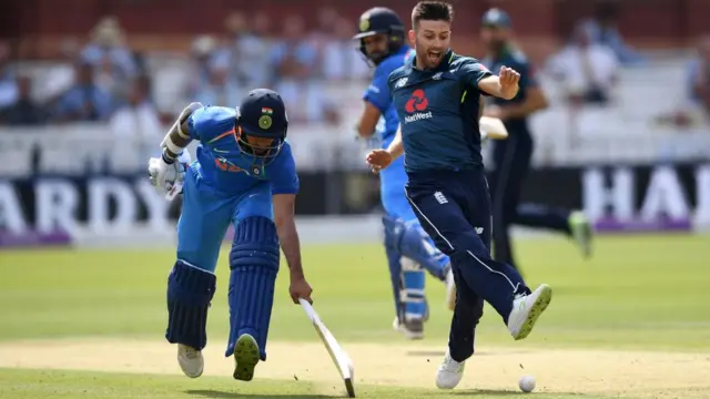 மிரட்டிய ஜோ ரூட்; சொதப்பிய இந்திய அணி; அசத்திய டோனி