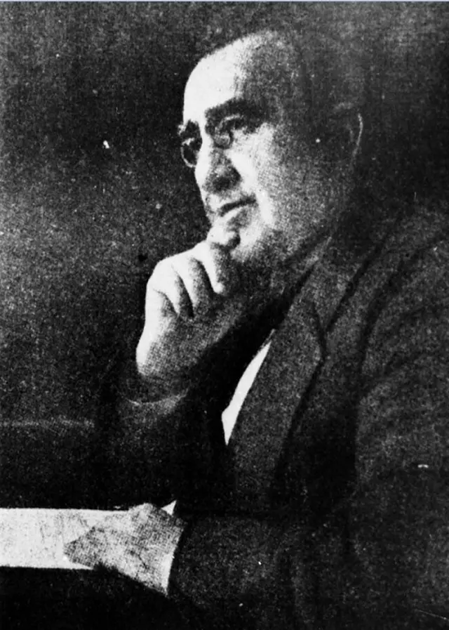 Əlimərdan bəy Topşubaşov - AXC hökumətinin üzvü və parlamentin sədri. Paris sülh konfransına getmiş nümayəndə heyətinin üzvü.