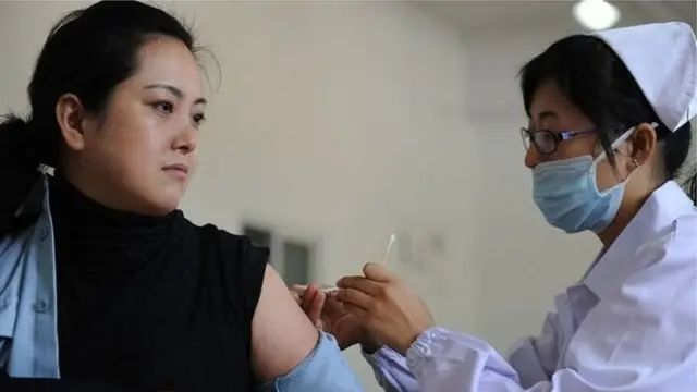 कोरोना लस