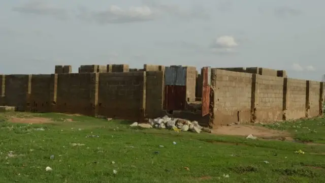 Di uncompleted building wey dem bury di boy