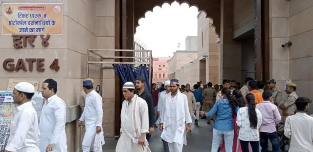 काशी विश्वनाथ मंदिर कॉरिडोर का गेट 