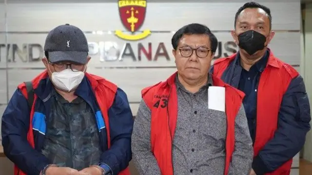 Tiga hakim PN Surabaya