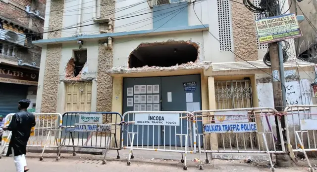 তোপসিয়ার যে ভবনে আগুন লেগেছিল