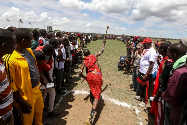 Rungu denilen "savaş topuzu" fırlatma yarışması 