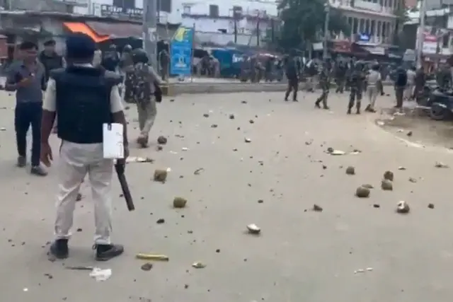 औरंगाबाद में प्रदर्शनों के दौरान हिंसा देखने को मिली