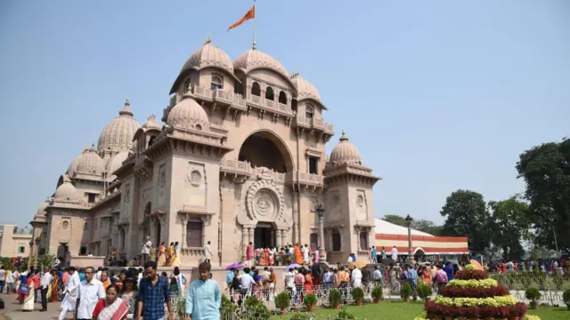পশ্চিমবঙ্গের বেলুড়ে রামকৃষ্ণ মঠ ও মিশনের সদর দপ্তর
