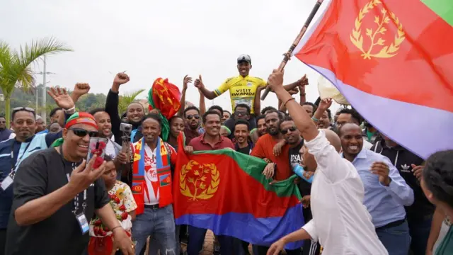 ሄኖክ ሙሉብርሃን ተዓዋቲ ዙር ርዋንዳ 2023 ምስ ኮነ ብደገፍቱ ተሓንጊሩ ሓጎሱ እናጸንበለ