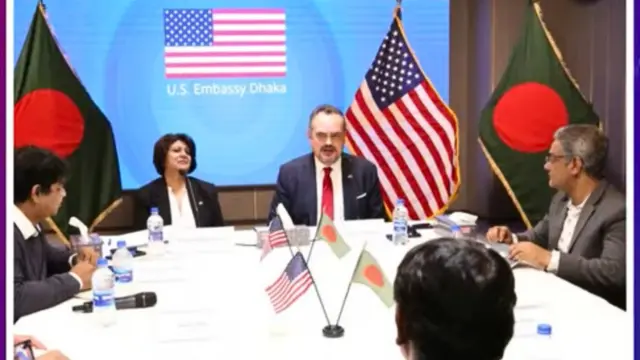 বুধবার সাংবাদিকদের সঙ্গে মতবিনিময়ের অনুষ্ঠানে যুক্তরাষ্ট্রের রাষ্ট্রদূত ব্রেন্ট ক্রিস্টেনসেন