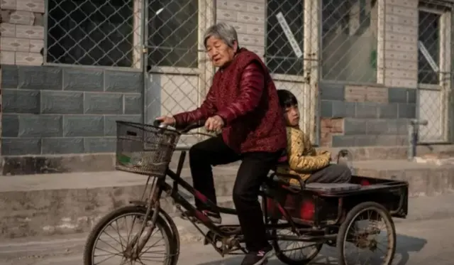 Кытай ресурстарынын көбүн улгайып калган калкынын талаптарын канааттандыруу үчүн жумшоосу керек болобу?