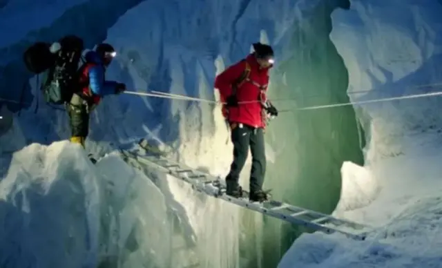 લખપા શેરપા, 10 વાર એવરેસ્ટ સર કરનાર મહિલા, ઘરેલુ હિંસા