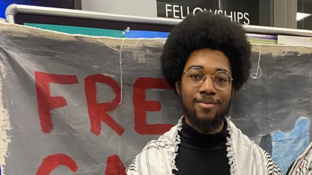 예일대 4학년 크레이그 버크헤드-모튼