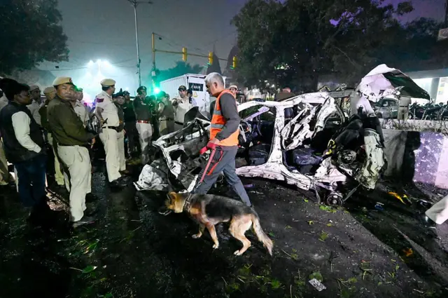 ঘটনাস্থলে সন্ত্রাস-দমন এজেন্সির তদন্তকারীরা