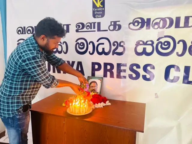 වවුනියාවේදී ඊයේ සවස පැවති ස්මරණය 