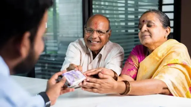 వేతనంలో వృద్దులకు భాగం