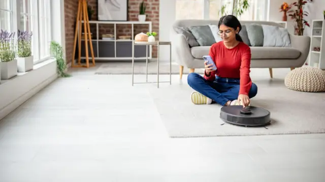 துணி மடிப்பது உள்ளிட்ட வீட்டு வேலைகள் செய்வதற்கான ரோபோ - கனவு நனவாகப் போகிறதா?