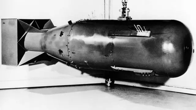 परमाणु बम