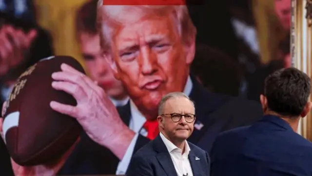 آنتونی آلبانیز، نخست وزیر استرالیا، از تعرفه‌های ترامپ انتقاد کرد و آن را «کار یک دوست» ندانست، اما گفت استرالیا تلافی نمی‌کند