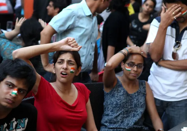 निराश क्रिकेट फ़ैन्स
