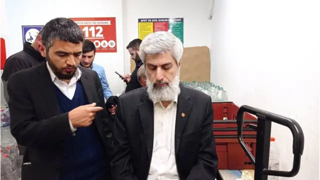 Furkan Vakfı başkanı Alparslan Kuytul'un saatlerce bir marketin deposunda bekletildiği belirtildi