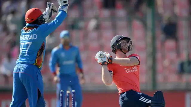 د کرېکټ نړیوال جام اتلولیو کې انګلستان او جنوبي افریقا سره یې هم لوبې د پام وړ وې.