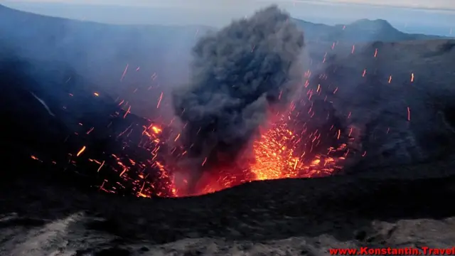 Вулкан Ясур, Вануату