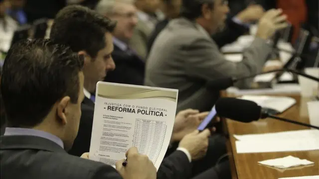 Comissão especial da Câmara que analisa a reforma política