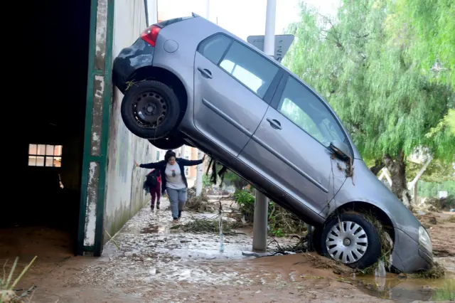 Carro ladeado. 