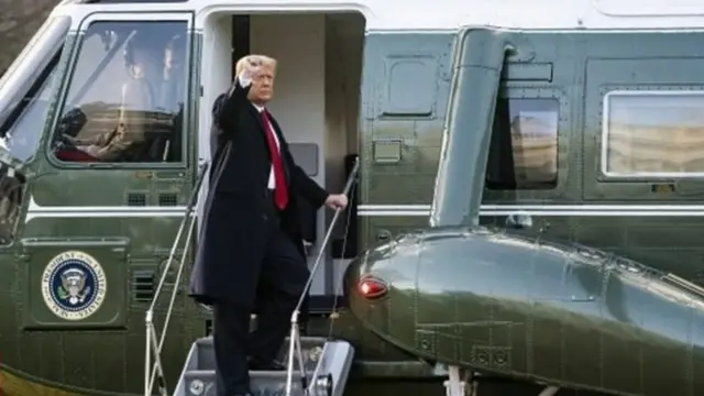 ජනාධිපති ඩොනල්ඩ් ට්‍ර්ම්ප් දිවුරුම් දීමේ උත්සවයට සහභාගි නොවීය