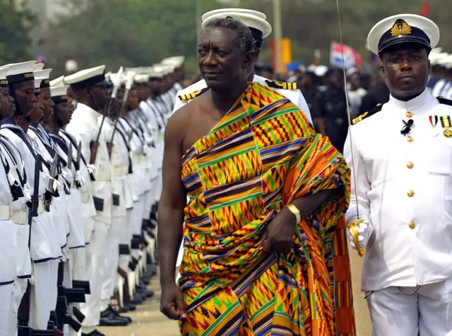 Tsohon shugaban Ghana John Kufuor sanye da tufafin Kente