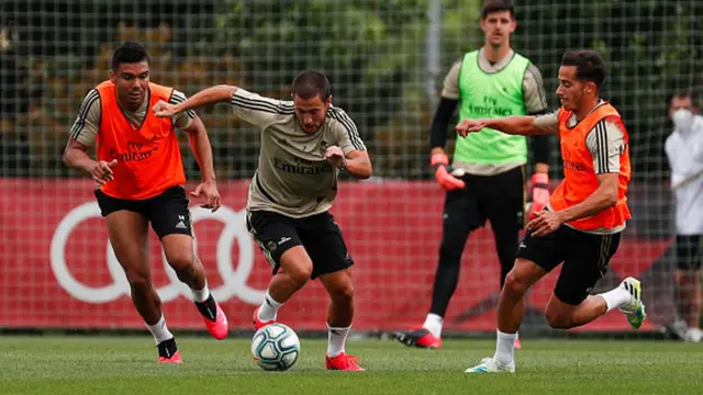 لاعبو ريال مدريد أثناء مران