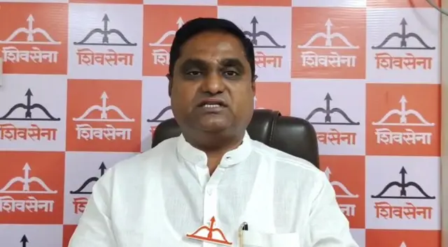  शिंदे गटाचे आमदार बालाजी किणीकर 