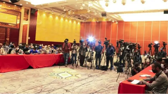 ኣብ ጋዜጣዊ መግለጺ ዝከታተሉ ጋዜጠኛታት: ኣዲስ ኣበባ: 30 መጋቢት 2021