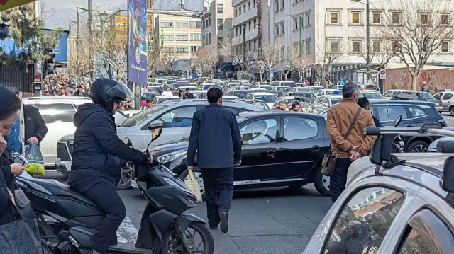 Большой затор на улицах Тегерана, 28 февраля 2026 