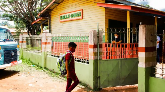 Escola Municipal Goiás, nos arredorescaca níqueis onlineMacapá